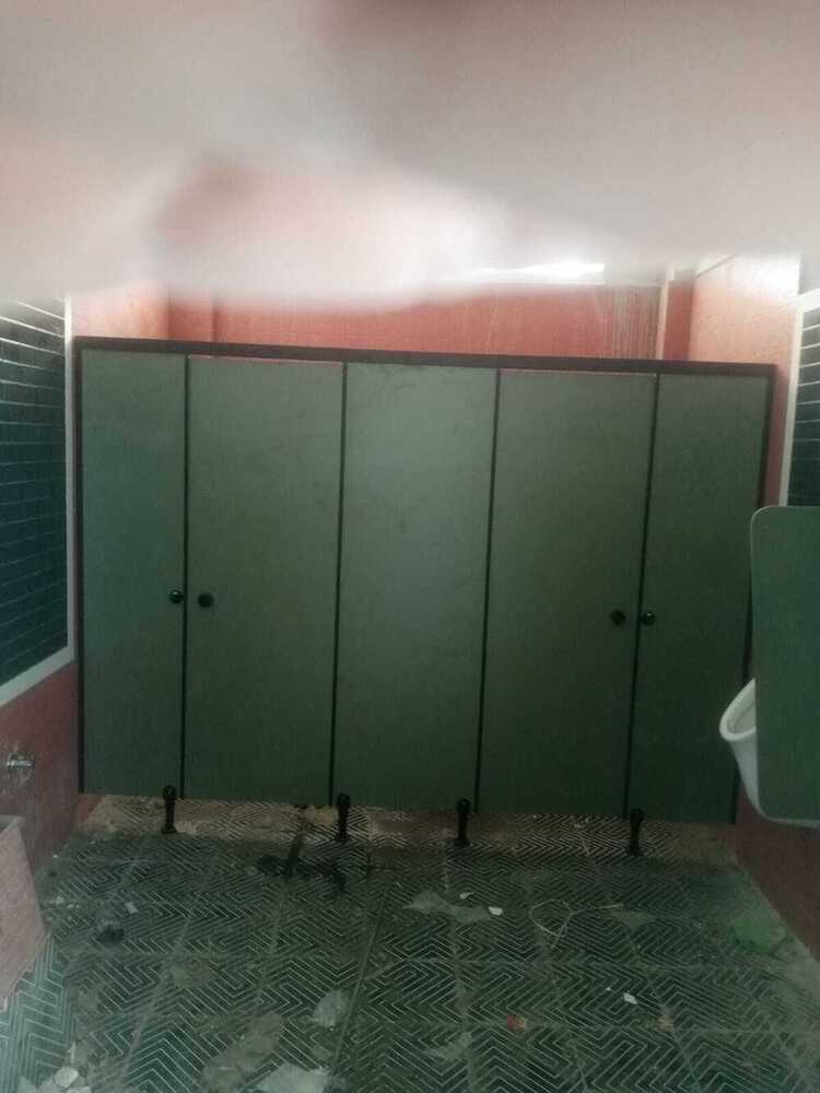 SS Series HPL Board Toilet Cubicle