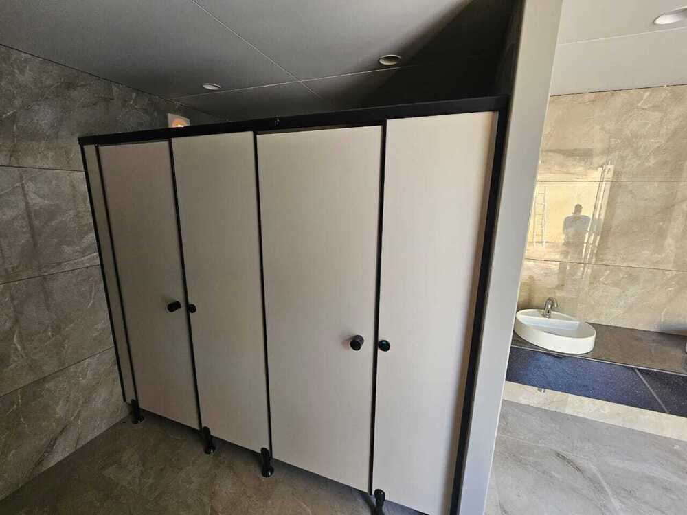 SS Series HPL Board Toilet Partition