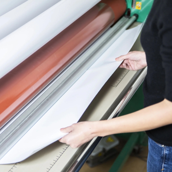 Vinyl Lamination Service - Capacity: 500 Pcs/hr