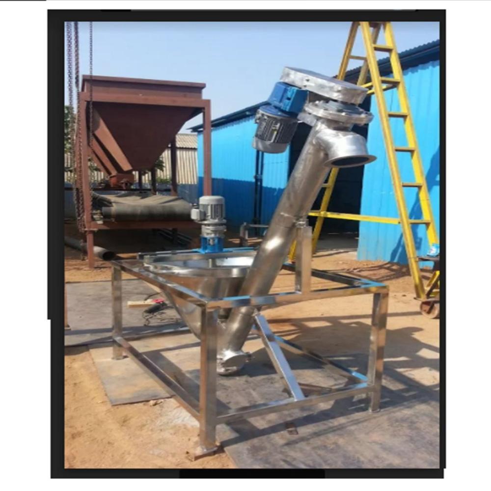 Vertical screw conveyor