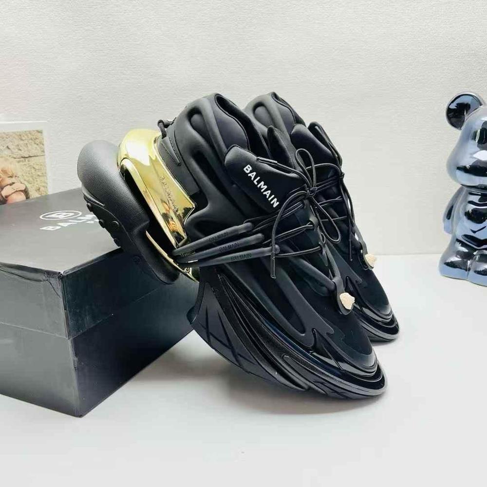 Unicorn low top sneakers