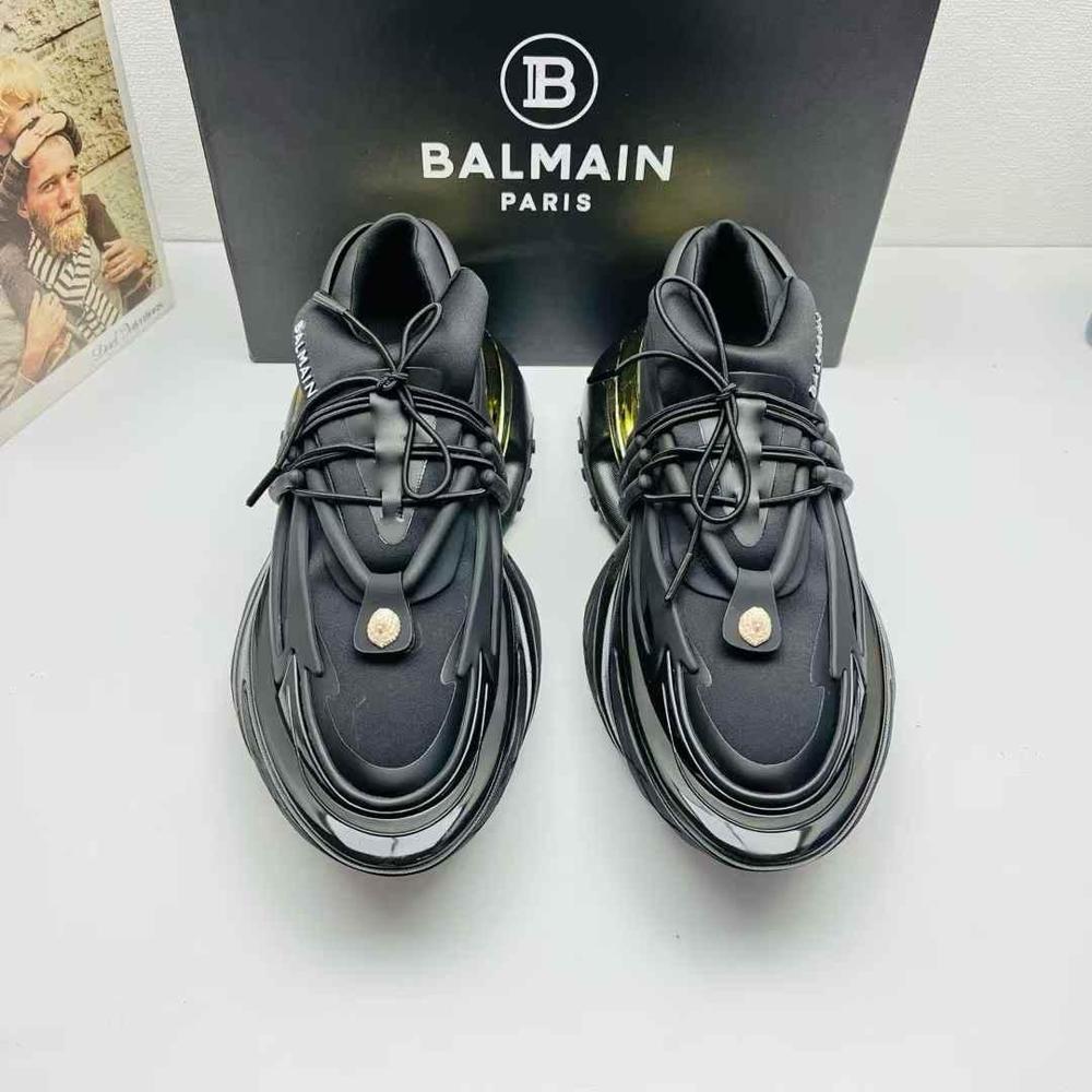 Unicorn low top sneakers