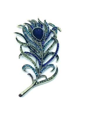Peacok fether pin