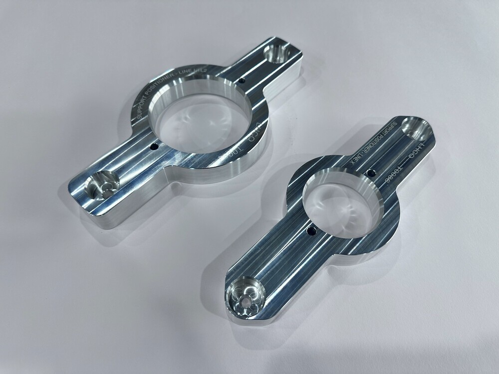 Cnc Machining - Aluminum, Custom Geometries, High Precision | Variable Cutting Speed, Smooth Finish, ±0.01 Mm Tolerance, Cnc Milling Machine