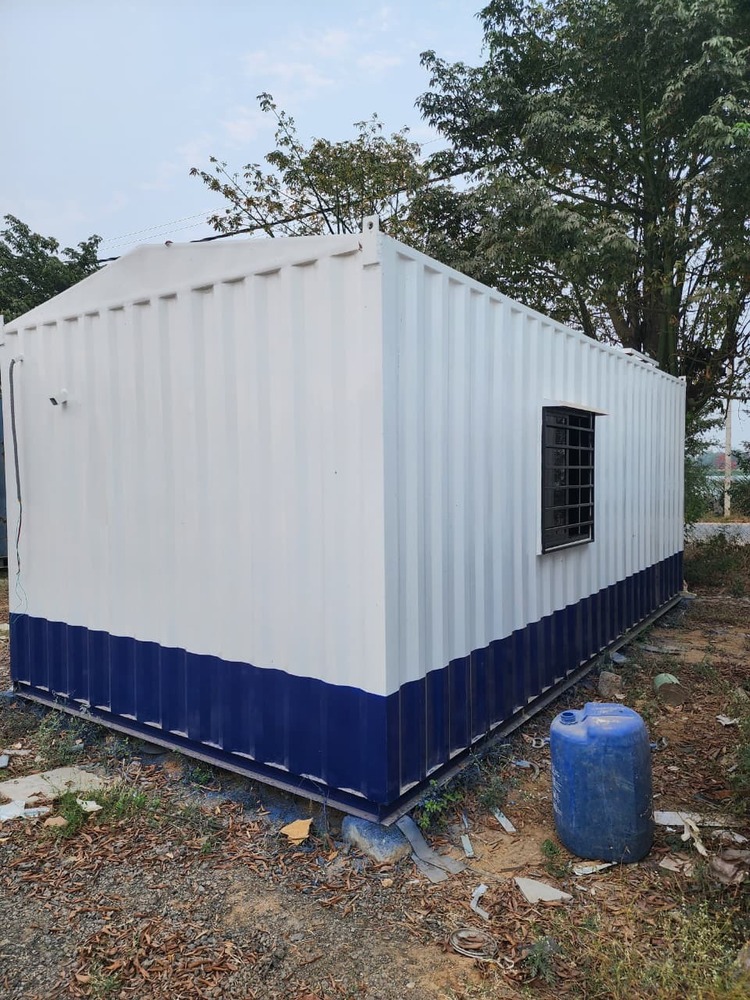 20x10 cabin with kitchen & toilet