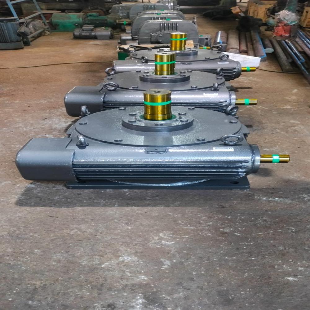 Horizontal Worm Gear Box - Stainless Steel, 5nm-18nm Shaft Inputs, Blue | Low Maintenance, Abrasion & Corrosion Resistant, Operational Accuracy