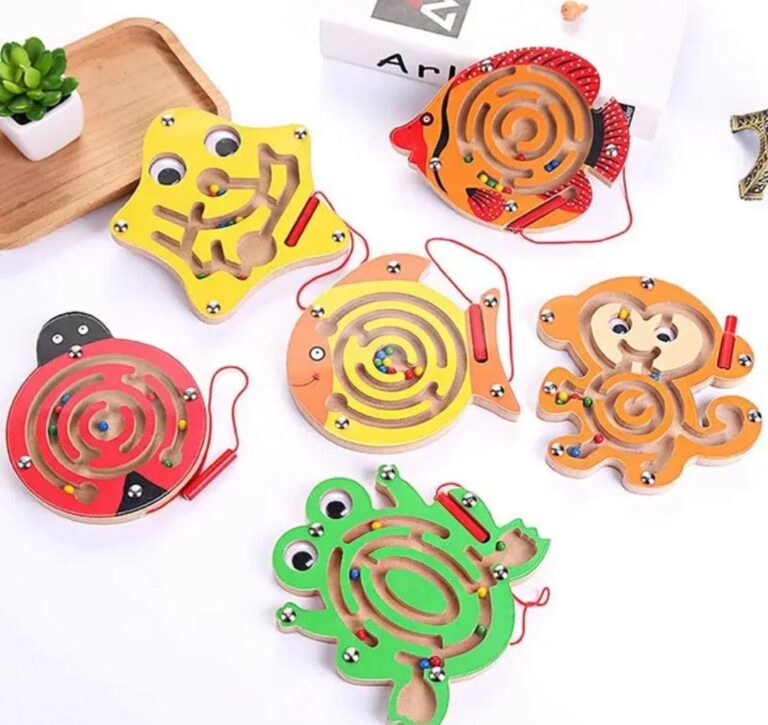 WOODEN MAZE