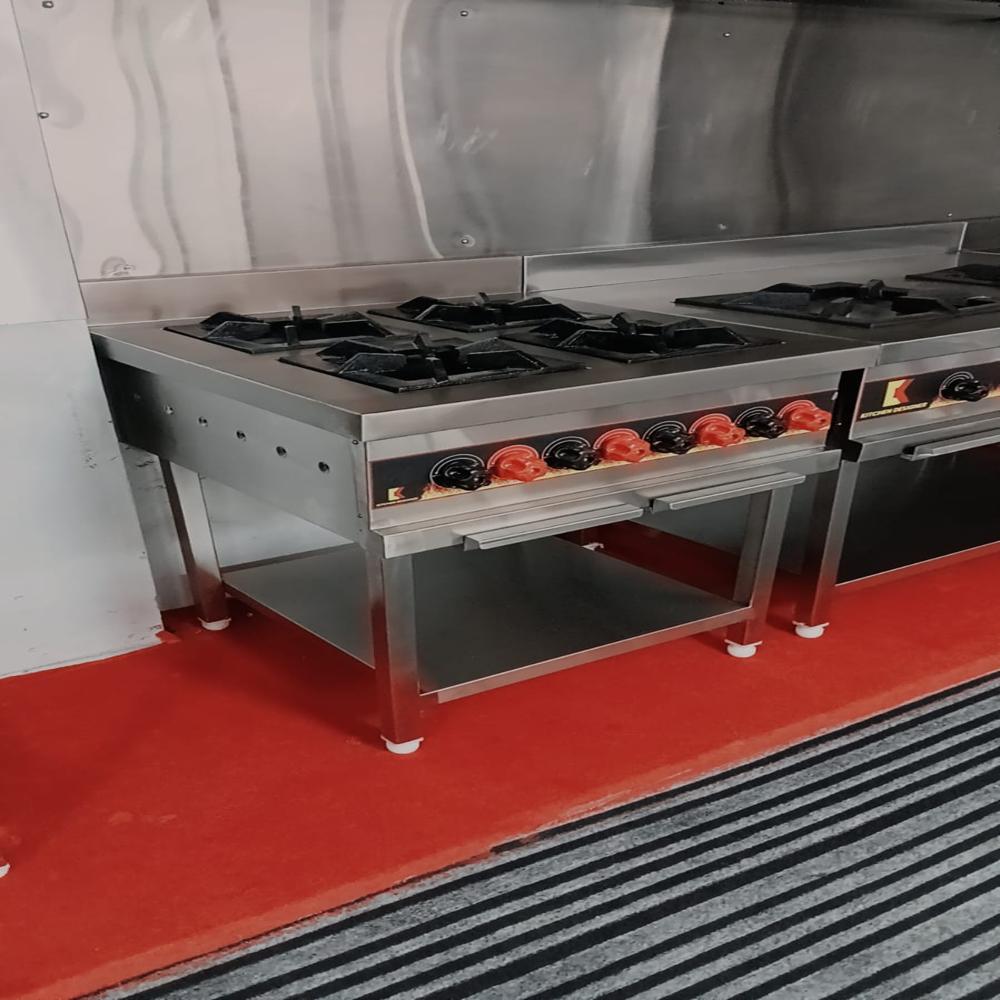 Four Burner Range - Application: Commercial
