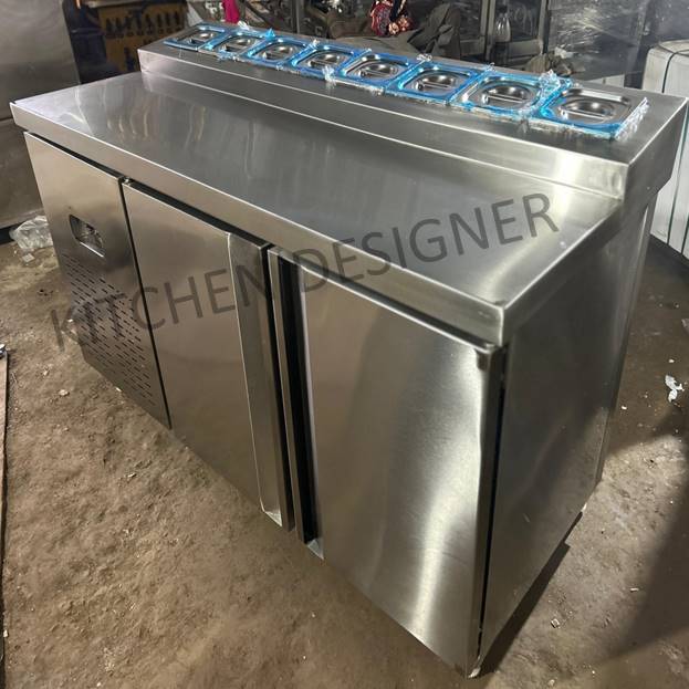 Single Line Pizza Preparation Refrigerator