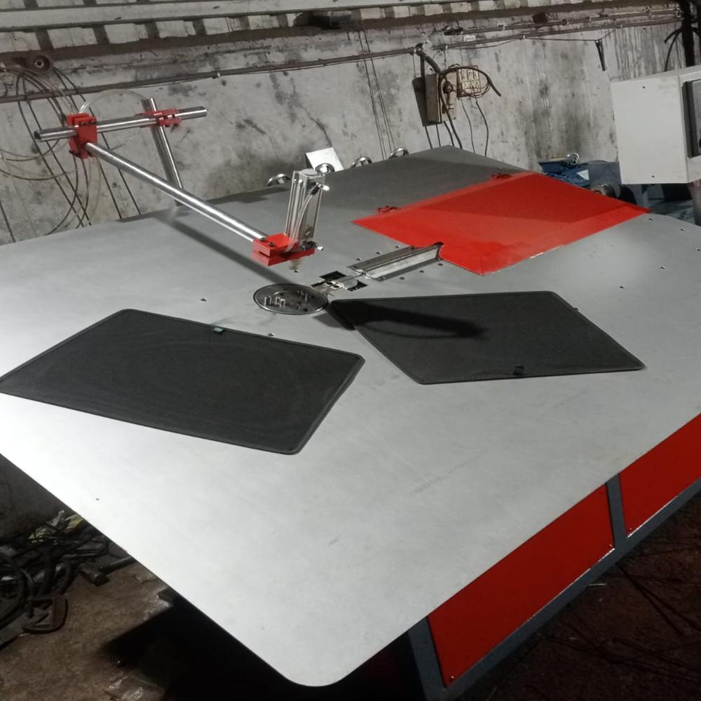 Wire Bending Machine - 3 Axis, 1.2 Ton Weight, 360 Degree Radius | Automatic, Industrial Usage, Red Color