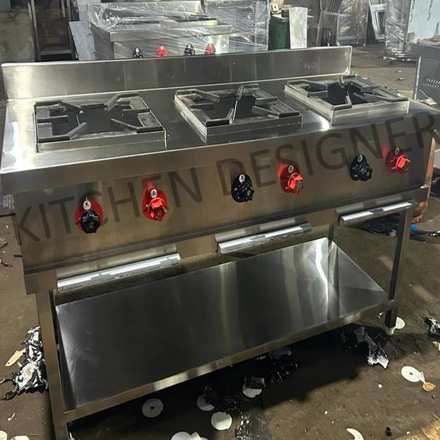 Three Burner Commercial Lpg Range - Stainless Steel, 77 X 36 X 5.5 Cm, Silver Finish, 6 Knobs, Easy Installation
