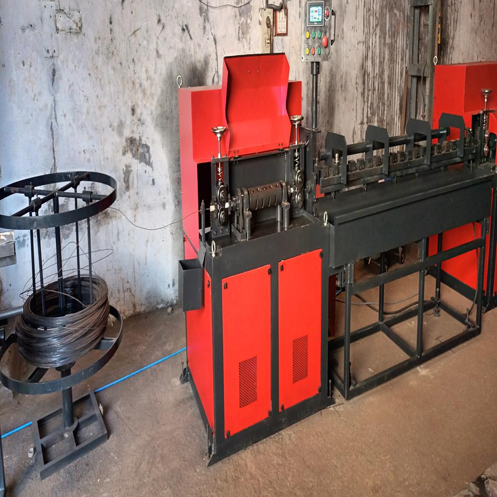 Three Phase Wire Straightening And Cutting Machine - Accuracy: 0.5 Mm