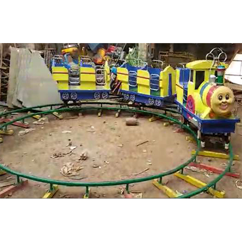 Adult Bogie Train (18x18 feet) 1 engine 2 Bogie