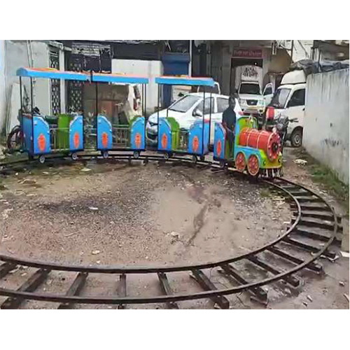 Adult Bogie Train 30x30 feet (1 engine 3 Bogie)