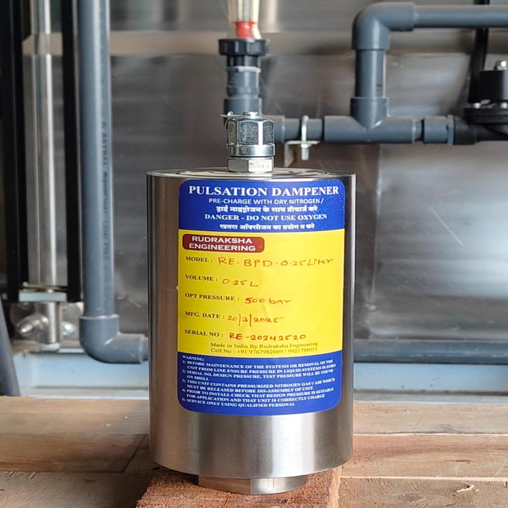 Diaphragm type gas filled dampener