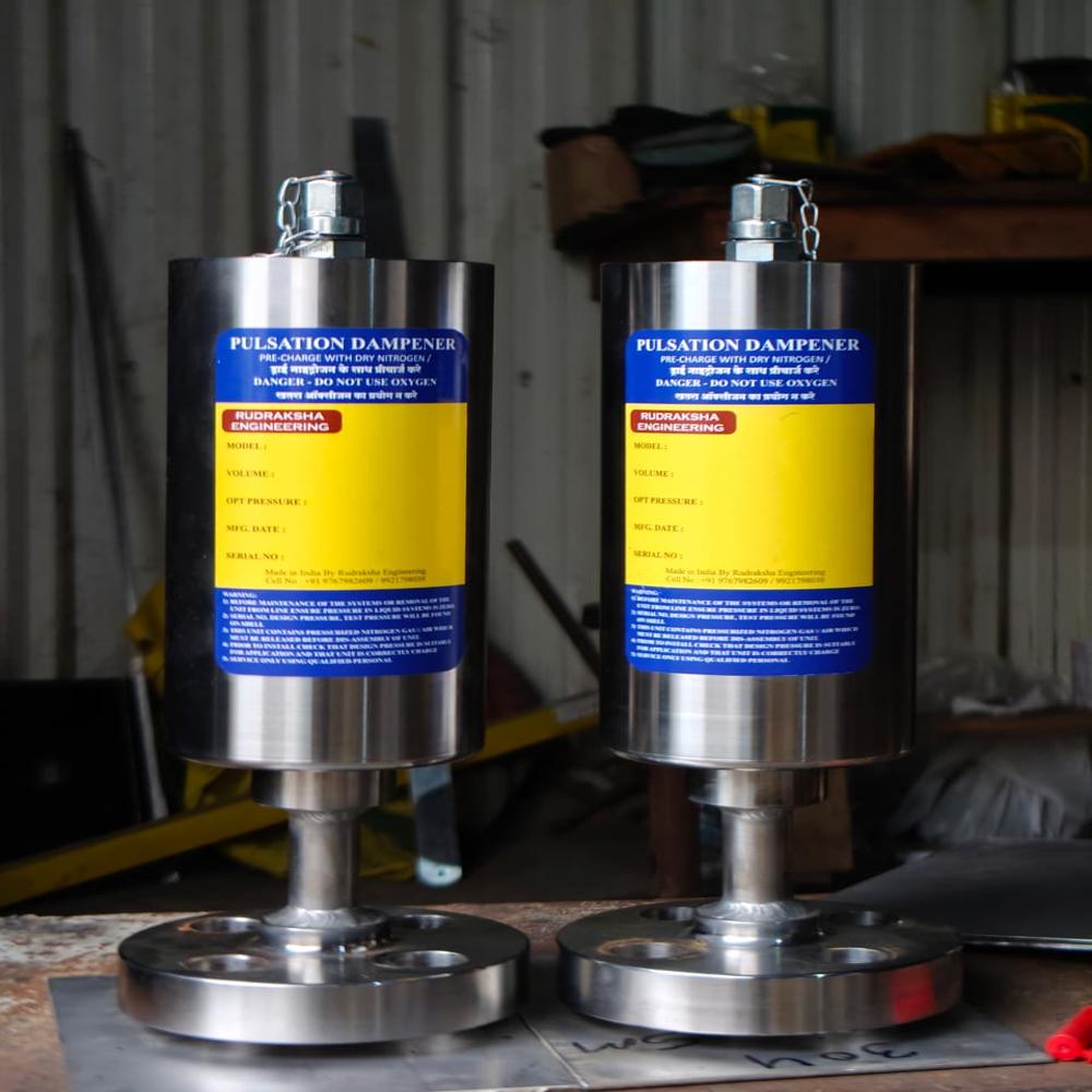 High pressure gas filled pulsation dampener