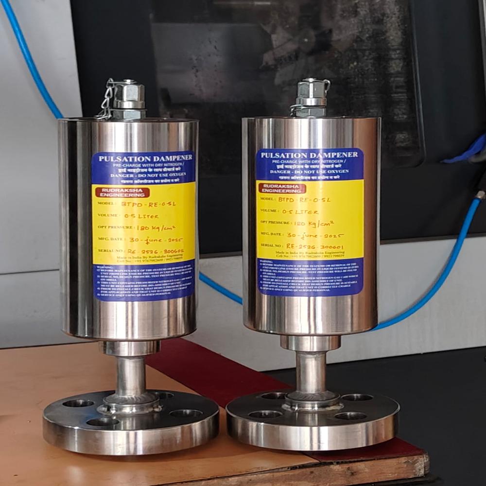 High pressure gas filled pulsation dampener