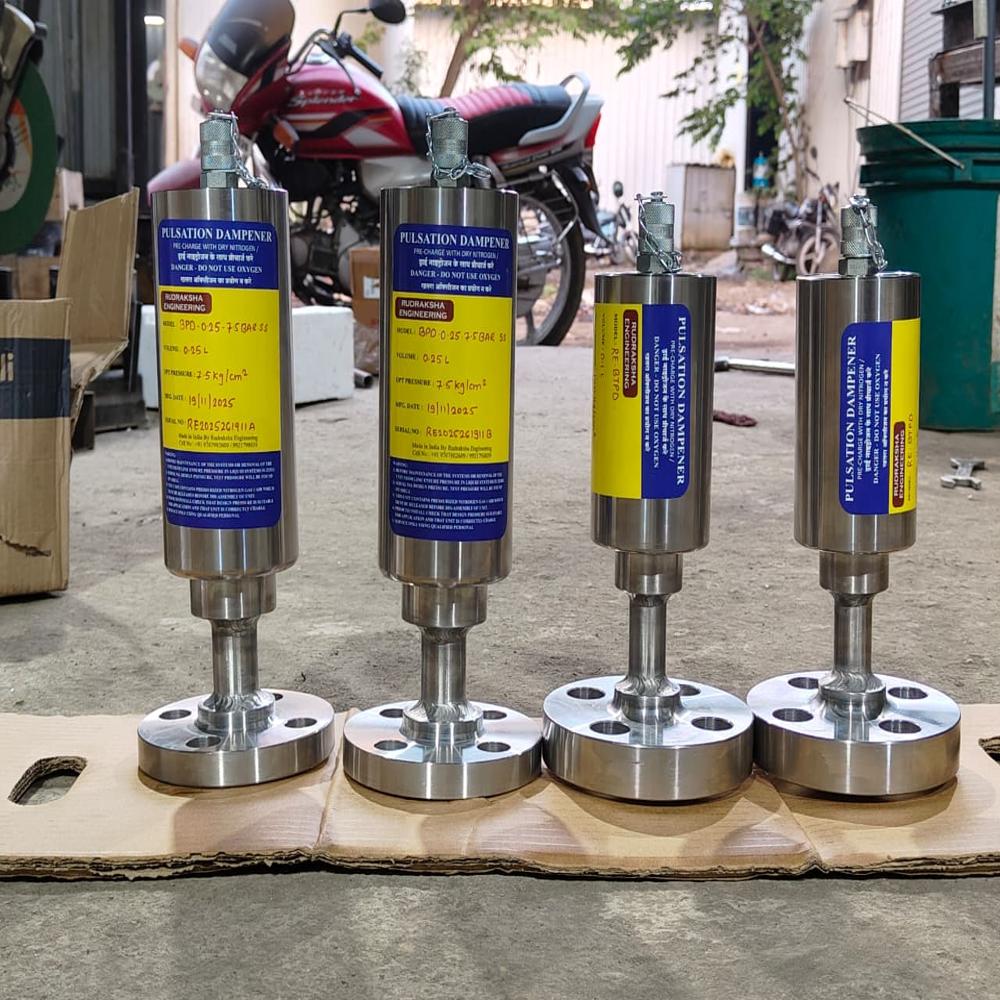 High pressure gas filled pulsation dampener