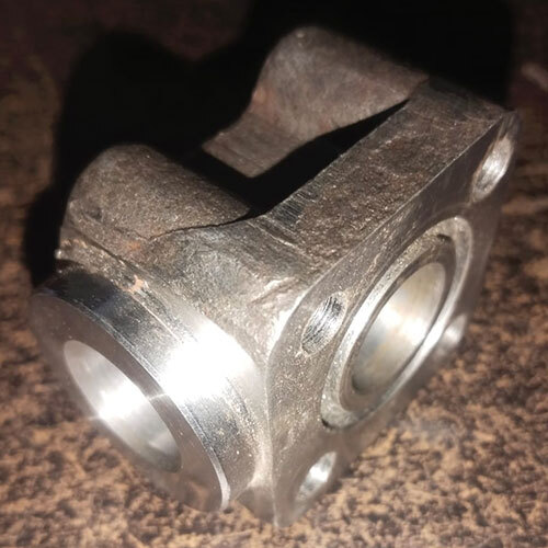 Weldable flange elbow