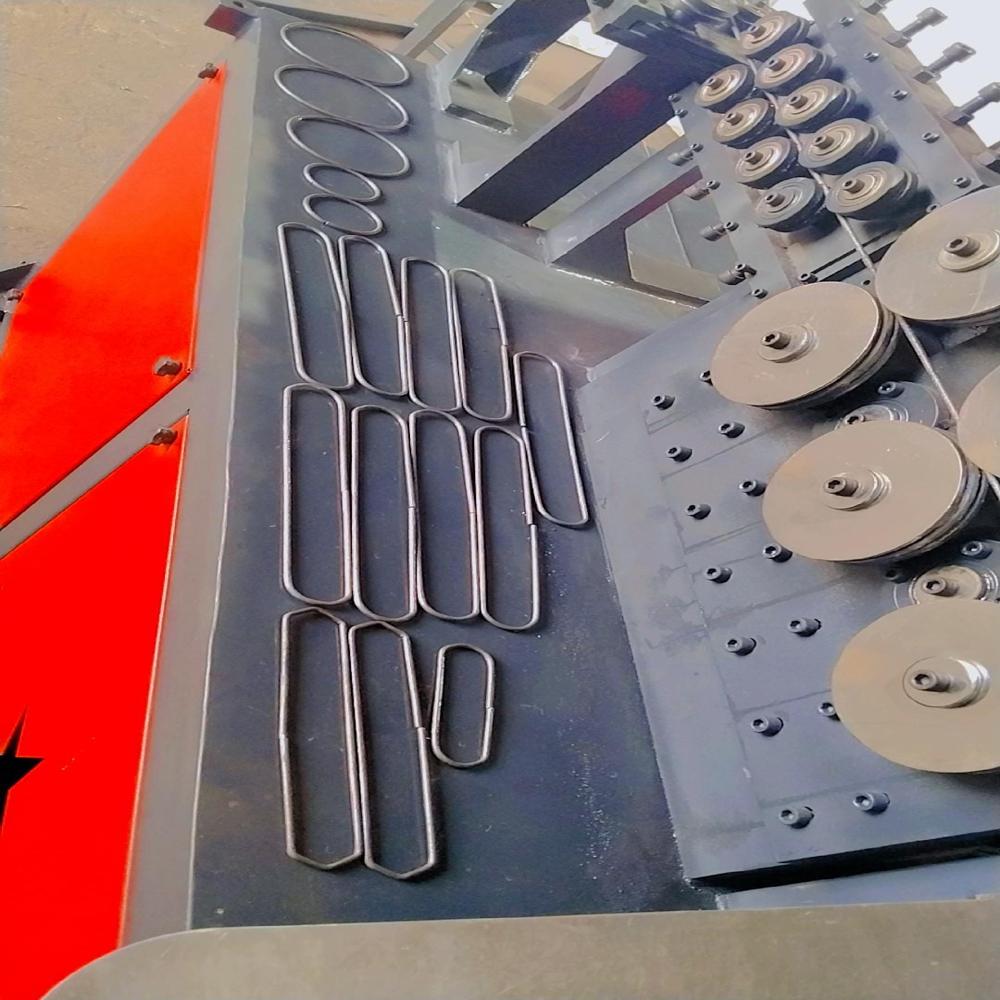 Cnc 2d Wire Bending Machine - Color: Red