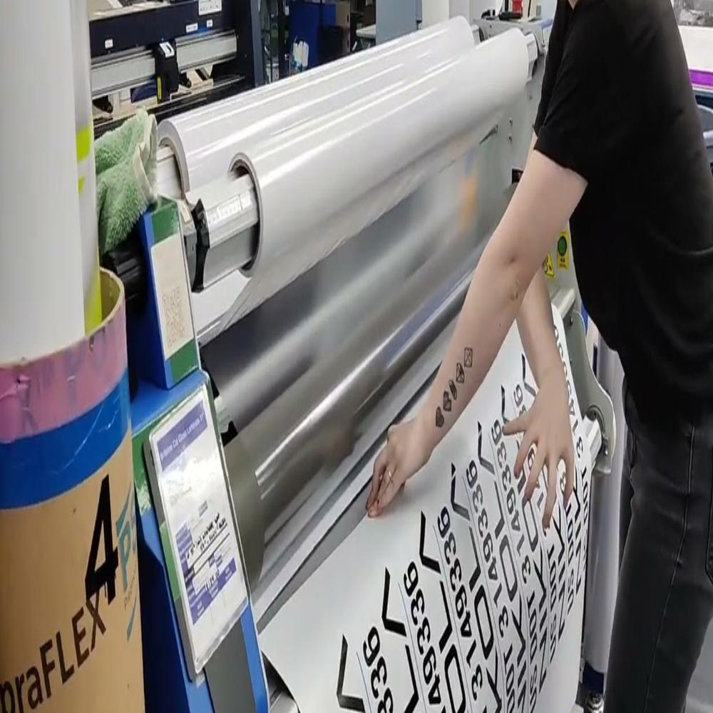 Anti-scratch Lamination - Automatic Grade: Automatic