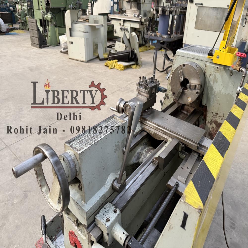 Colchester Triumph 760 mm Length Gap-Bed Lathe Machine