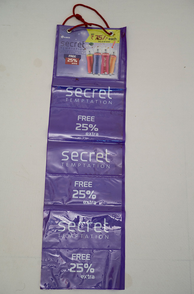 Hanging Cosmatic Plastic Packaging - Color: Translucent White With Printed Label