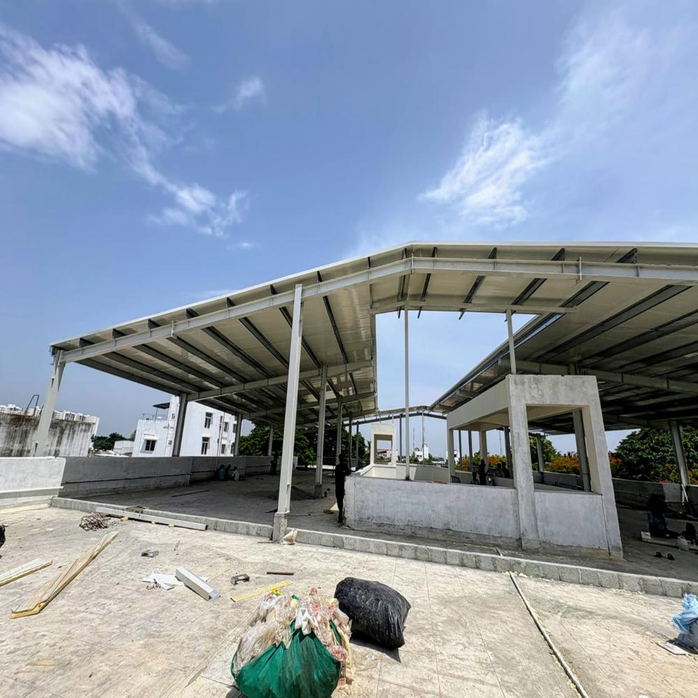 Auditorium puff panel roof