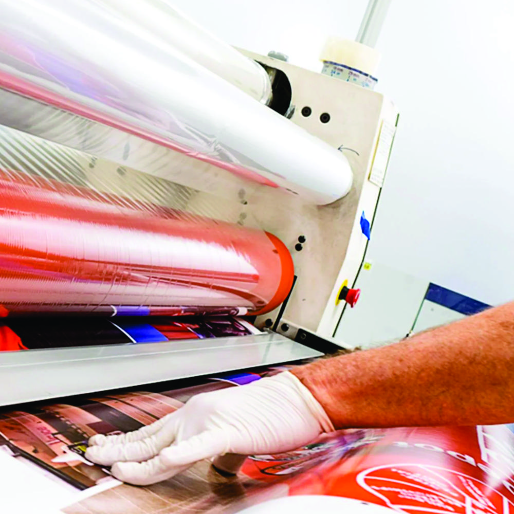 Vinyl Lamination Service - Capacity: 500 Pcs/hr