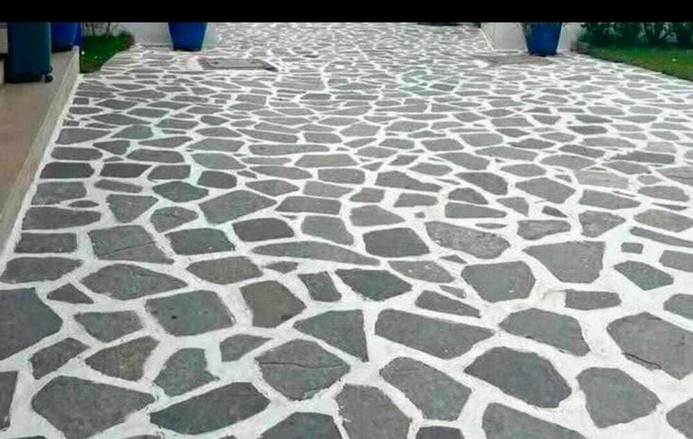 Paving natural stones
