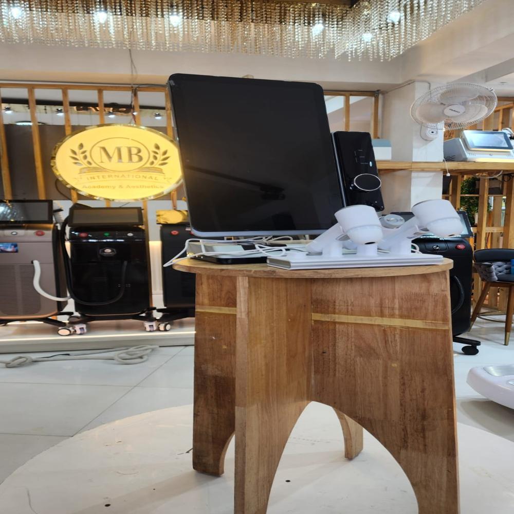 SKIN ANALYSIS MACHINE