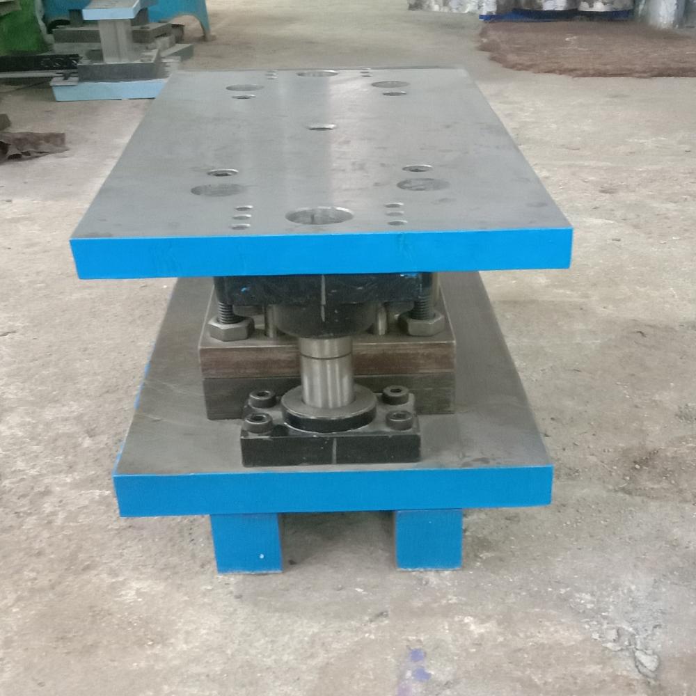 Mild Steel Angle Cleat Progressive Tool Die