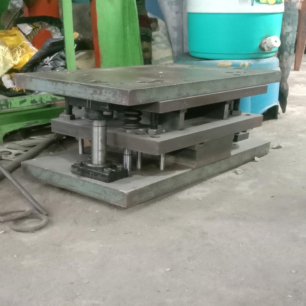 Modular Metal Box Die - Dimension (L*w*h): 200mm*300mm Millimeter (Mm)