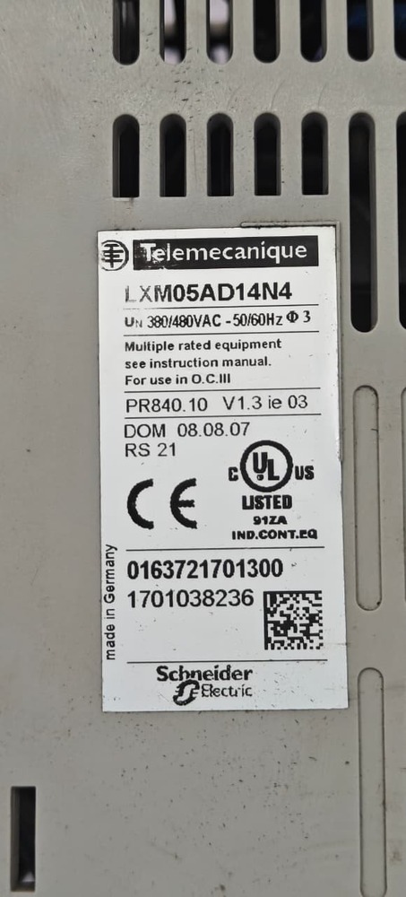 SCHNEIDER LXM05AD14N4