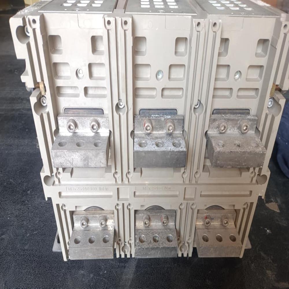 Air Circuit Breaker(ACB) Schneider NWH2 Amp1000