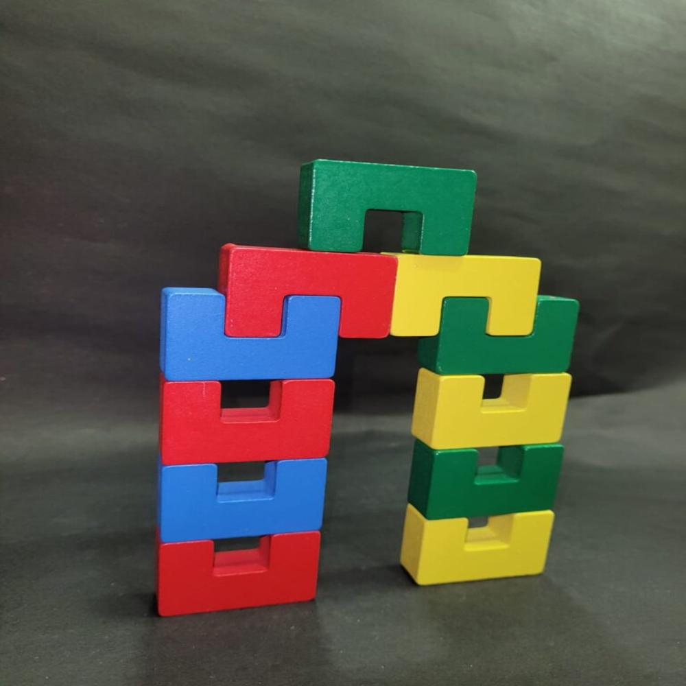 BUILDING WOODEN BLOCK