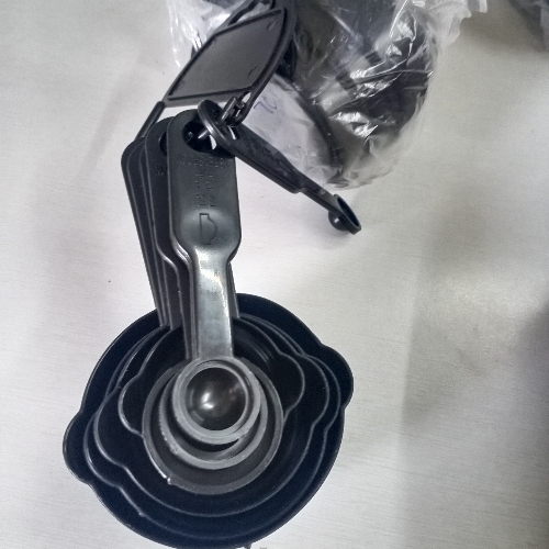 Measuring Spoons & Cup 8pc Back