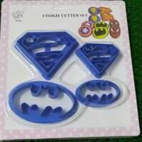 Plunger Cookies Cutter Super Man 4pc - Food-grade Plastic, 4-7 Cm, Multi-color | Plunger Mechanism, Dishwasher Safe, Superman Motifs