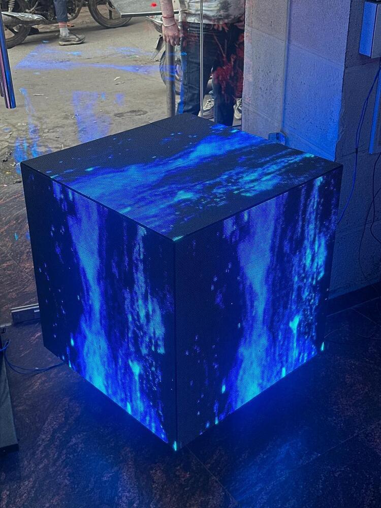 2X2 Outdoor Cube Led Display - Application Areas: Commercial Centres