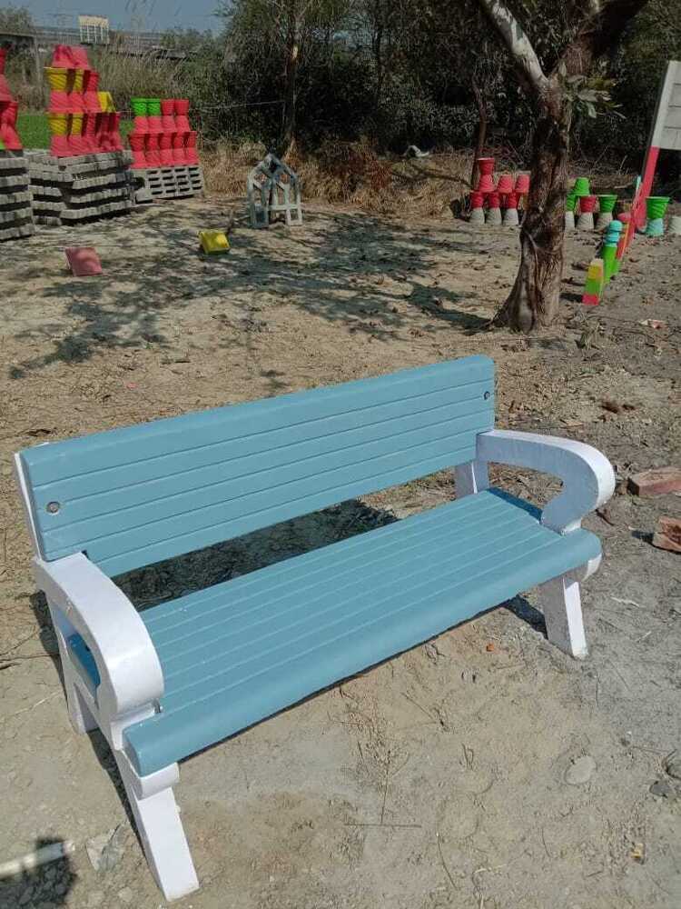 आरसीसी पार्क बेंच हैंड रेस्ट के साथ
