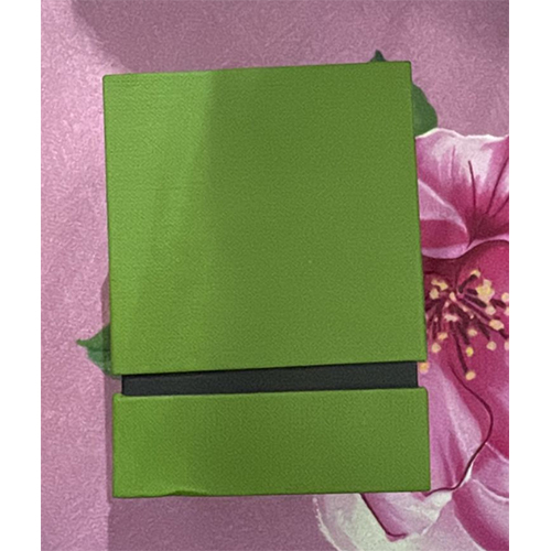 Vertical perfume box