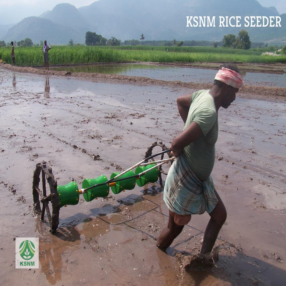 Plastic 4 Drum Seeder
