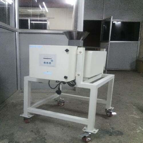 FREE FLOW METAL DETECTOR