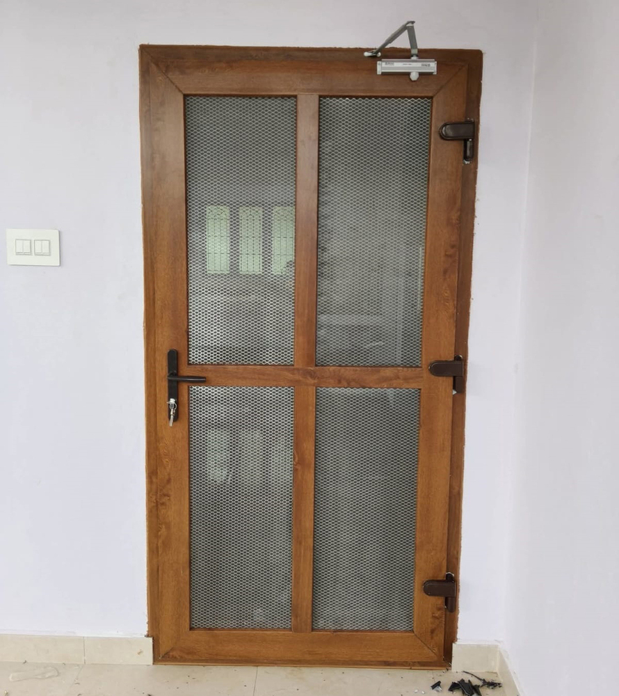 यूपीवीसी रंगीन दरवाज़ा