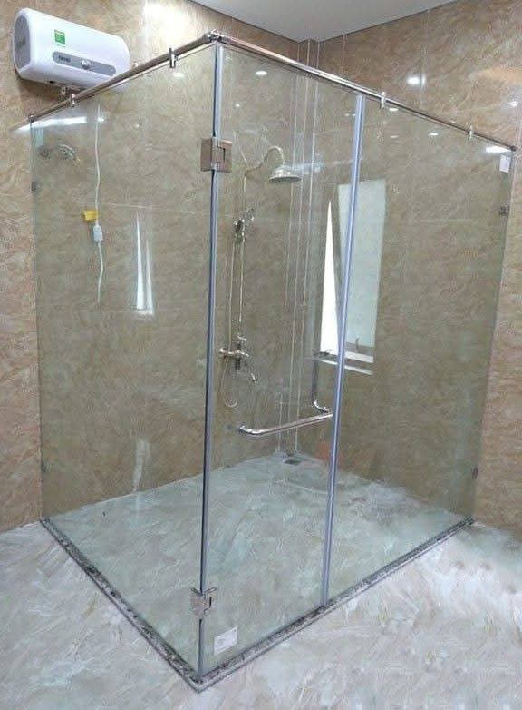 10mm Bathroom Toughened Glass