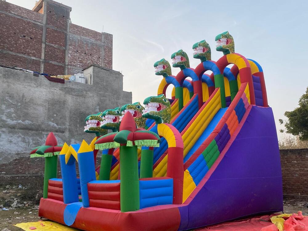 Jumping Castles - Color: Multicolor