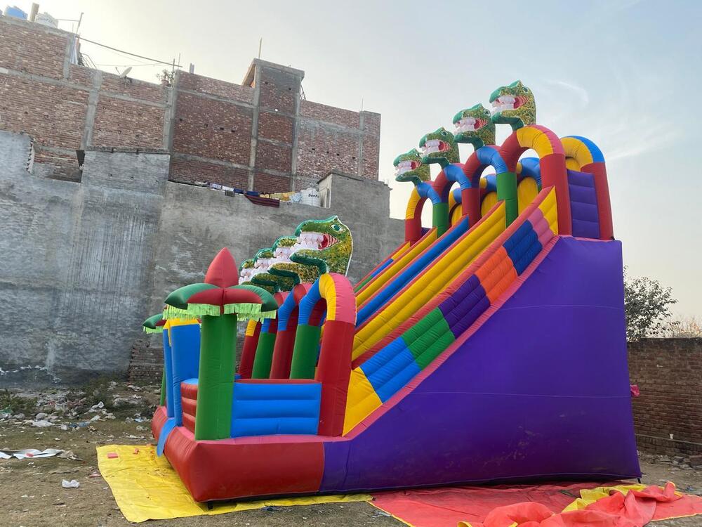 Jumping Castles - Color: Multicolor