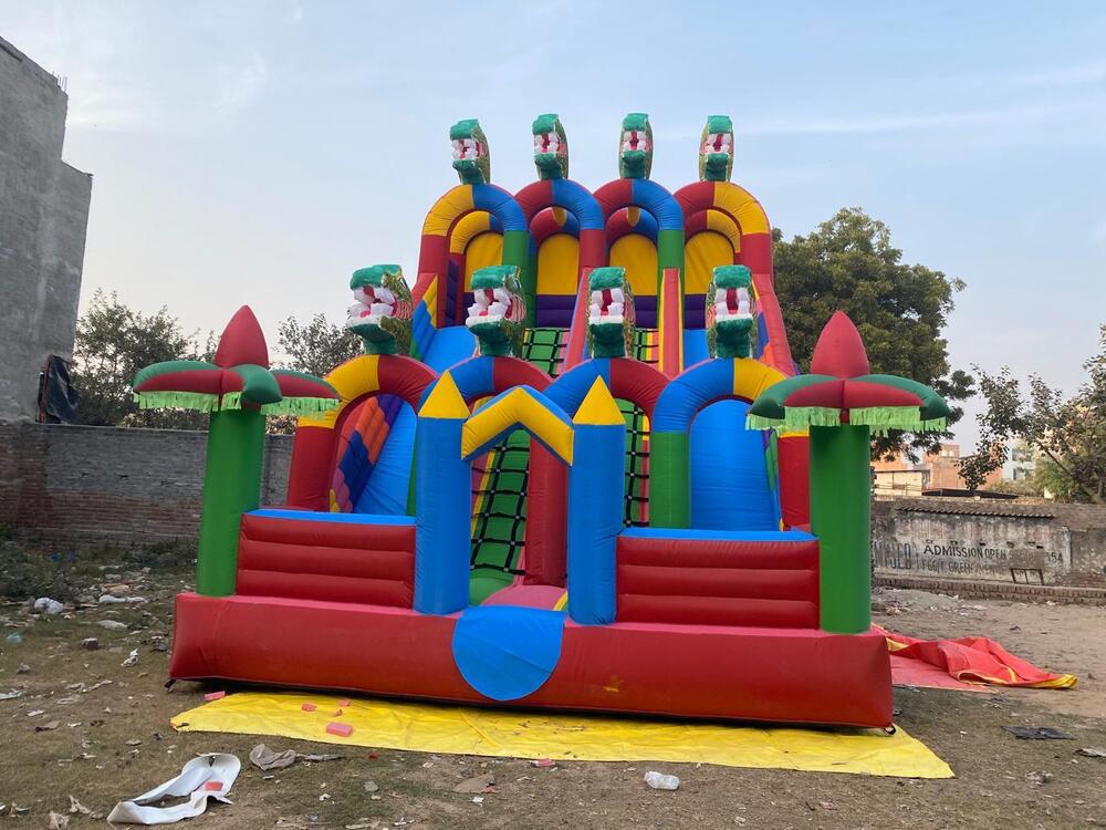 Jumping Castles - Color: Multicolor