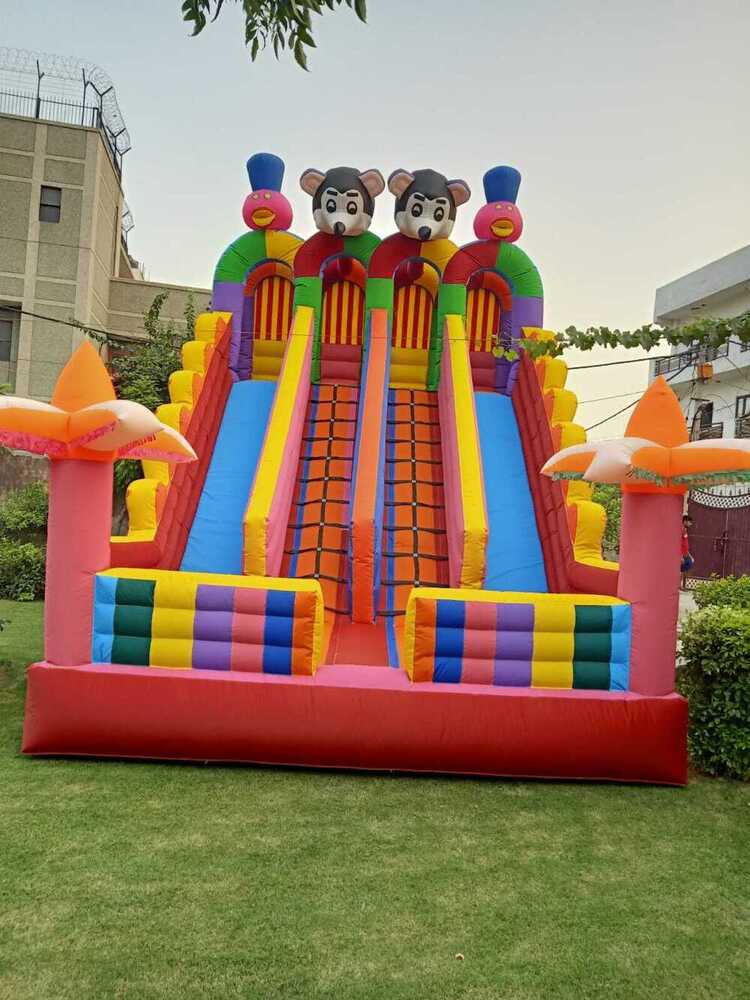 Inflatable Jumping Bouncing Castles - Color: Multi-color (Red
