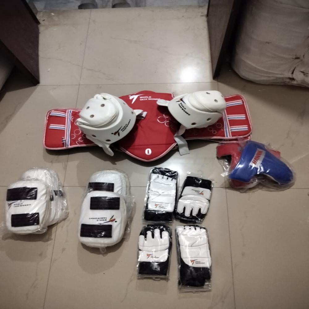 Taekwondo Equipment Kit - Age Group: Adults